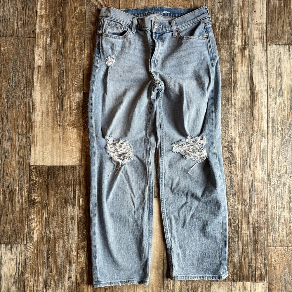 Old Navy Boyfriend Jeans Womens Size 2 Mid Rise Distressed Light Wash Denim